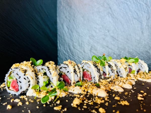 1/2 Beef tataki roll